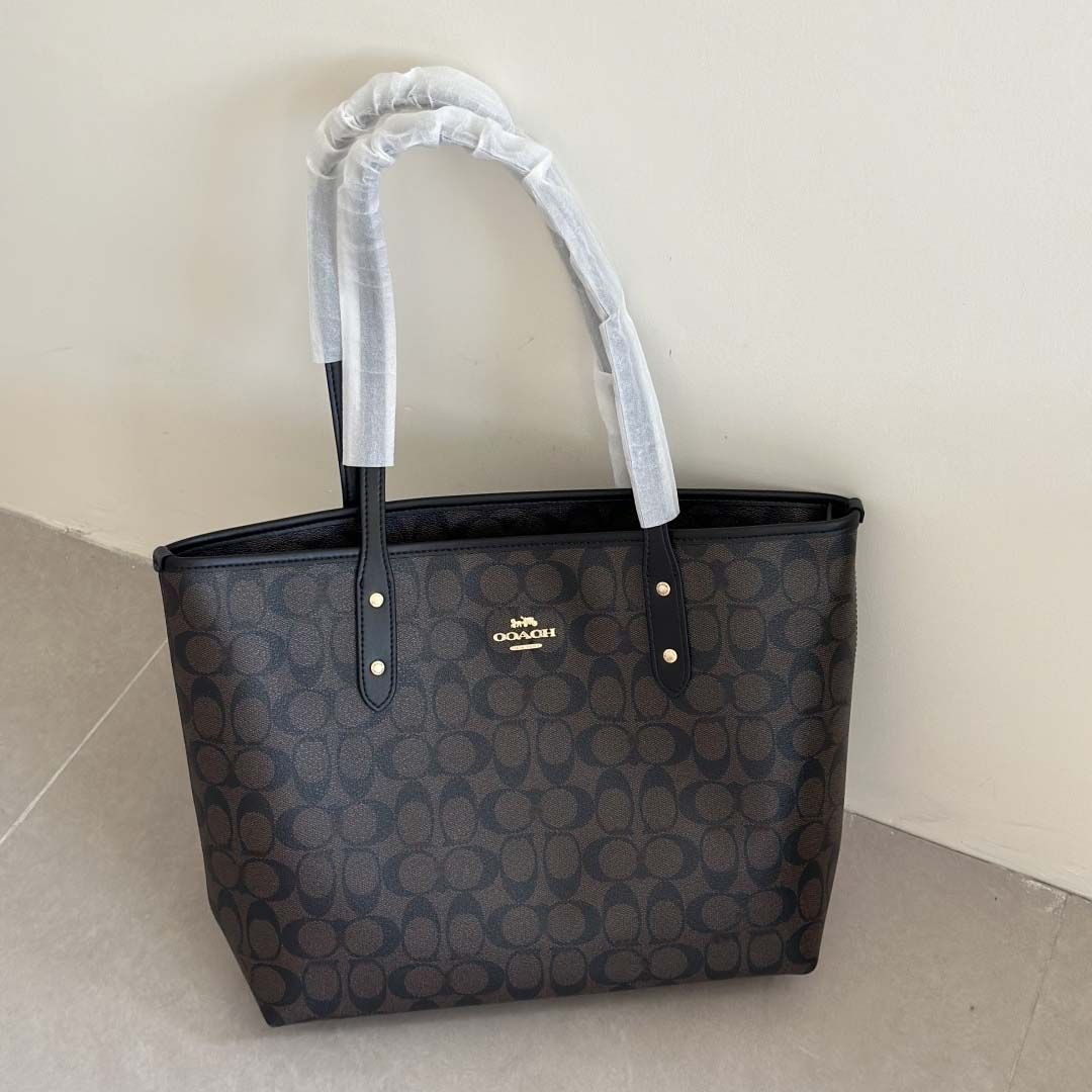 Tote Bag Designer Bag Women's Fashion Classic Shoulder Bag Luxury Handbags Flower Letter Large Capacity Leather Totes Commuting Shopping Bag Casual Tote 01 - 3 of 8