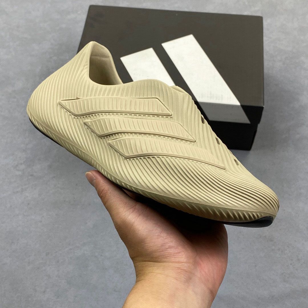 Designer purechill Sports Shoes Recovery Shoes Foam Slip On Sneakers Post Workout Relief Slides for Men Women Core White Black Colors Available casual sandals - 6 of 8