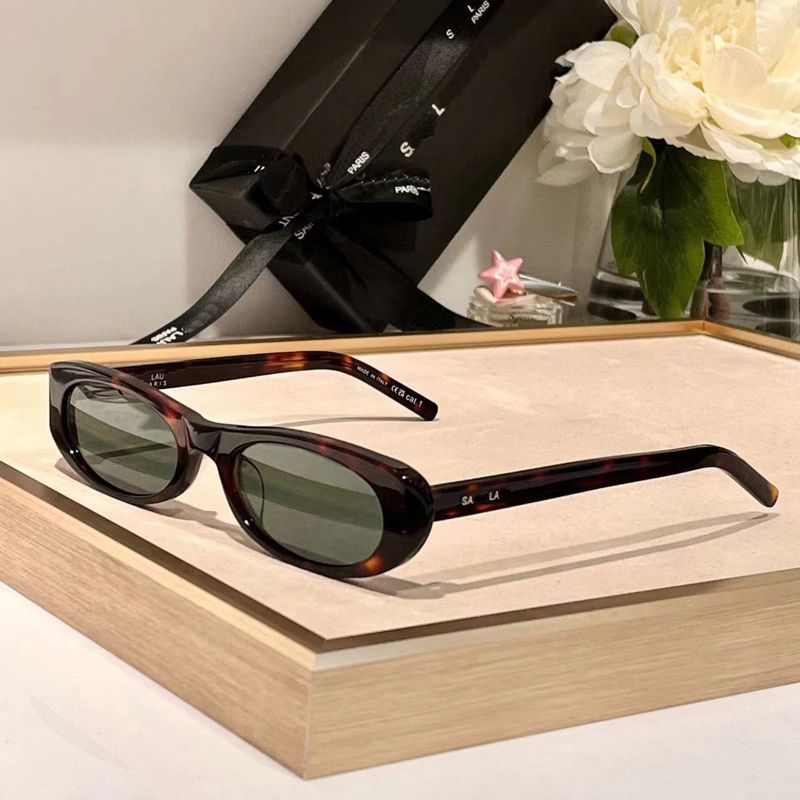Designer Spicy girl style sunglasses for women Sexy Travel Glasses trend men gift Beach shading UV protection polarized glasses good box - 2 of 8